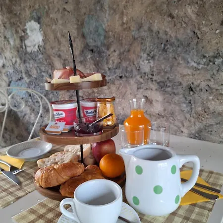 B&B Near Lake Como - Breakfast Included - Close To Train & Bus イン