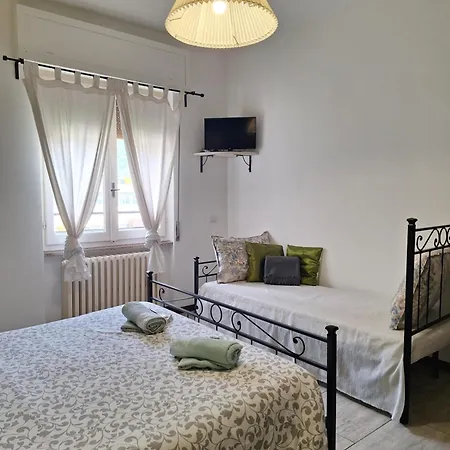 Near - Breakfast Included - Close To Train & Bus Valmadrera