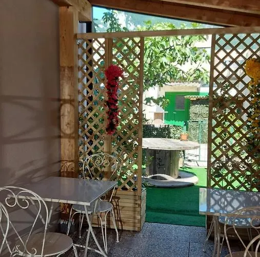 Мини-отель & Breakfast - La Tana Del Luppolo Вальмадрера