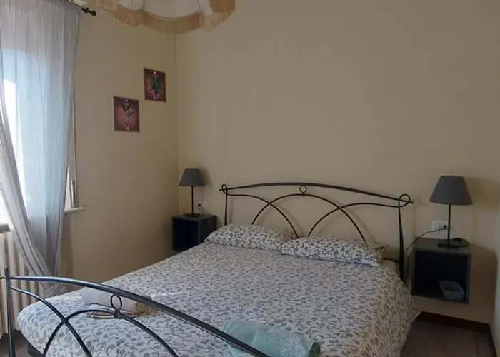 & Breakfast - La Tana Del Luppolo Мини-отель Вальмадрера